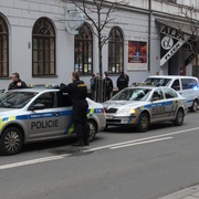 Na Americké třídě v Plzni se právě střílelo