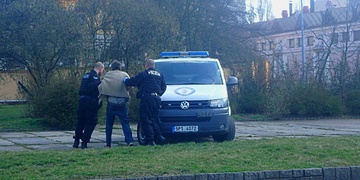 Opilí bezdomovci zase řádili a ukrývali se i v nemocnici