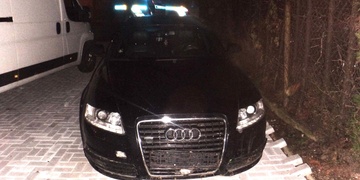 Opilý mladík ujížděl před policisty