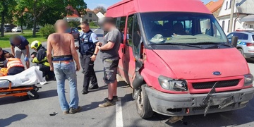 Střet dodávky se skútrem