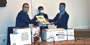 "Považujeme Českou republiku za náš domov, musíme se zapojit"