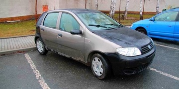 Dva školáci ukradli osobní auto