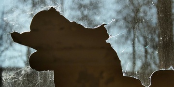 Vloupali se k hasičům a ukradli drobné mince