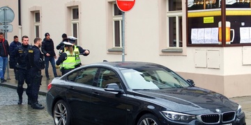 Sražená chodkyně a cyklista zemřel v příkopu