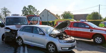 Střet dodávky s osobním vozem