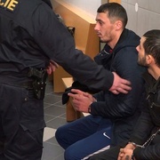 Soud dnes poslal čtyři řidiče kamionů do vazby