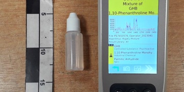 Kriminalisté z Národní protidrogové centrály varují - Českem se šíří znásilňovací droga