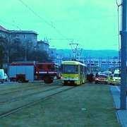 Dopravní nehoda na Slovanech, matka i s dcerou transportovány do nemocnice