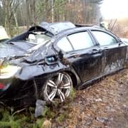 Prchající z Německa rozbil dnes ráno na D5 luxusní BMW 7