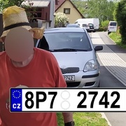 "Pomozte nám prosím najít auto, které ukradli mým prarodičům!"