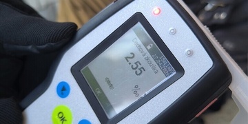 Agresivní opilec se pokusil napadnout strážníka