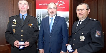 Primátor poděkoval Policii ČR i Městské policii Plzeň za Slavnosti svobody a ocenil oba velitele opatření