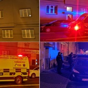 Žena stojící v okně měla vyhrožovat skokem