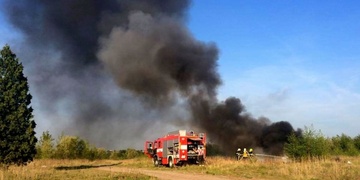 Hasiči bojují s ohněm v Nýřanech – , 