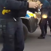 Pachatele zadrželi přímo během vloupání do auta