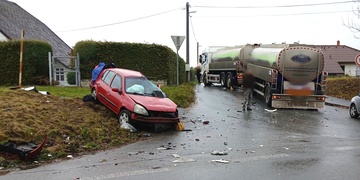 Střet osobního vozu s cisternou