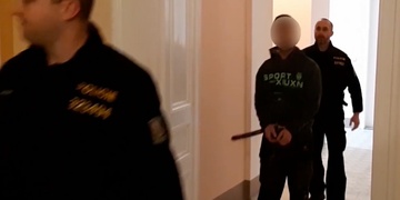 Vykrádali domy, kanceláře i auta