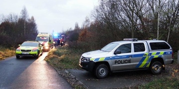 Sebevrah se postavil na koleje a čekal na smrt