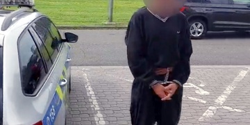 Přepadení na autobusovém nádraží, loupeže se účastnil i mladistvý