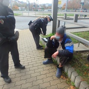 S více než třemi promile nezvládl chůzi