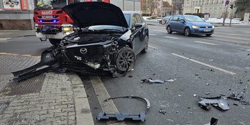 Střet vozů na Klatovské třídě