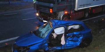 Pětasedmdesátiletý řidič nedal přednost kamionu - nehodu nepřežil