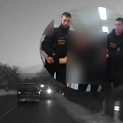 Z auta ho vytahovali jako žížalu