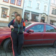 Žena si nelámala hlavu se zákazem vjezdu ani zákazem řízení