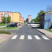 Neznámý řidič srazil dívku a z místa ujel