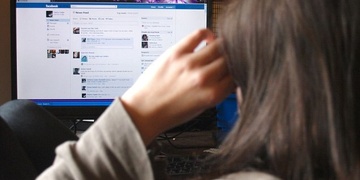 19letá facebooková podvodnice skončila ve vazbě