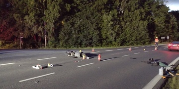 Během dopravní nehody byl vážně zraněn motorkář