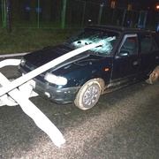 Podruhé se narodil. Kus kamionu mu proletěl předním sklem a zastavil se před obličejem.