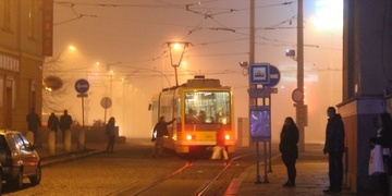 Tramvaj srazila maturanta