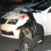 Opilec nezvládl elektrickou motorku