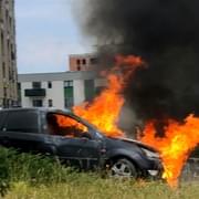 Požár auta u Rondelu
