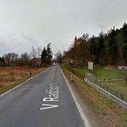 Před Radčicemi auto srazilo chodce
