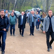 Májka v obležení tajných policistů
