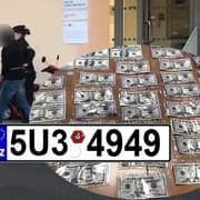 Cizince s tisíci padělaných dolarů zadrželi trhovci