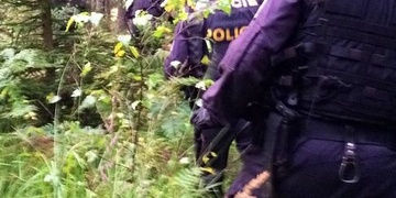 Čerstvě patnáctiletý školák znásilnil o třicet let starší ženu