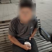 Před vlakovým nádražím zadrželi patnáctiletého mladíka