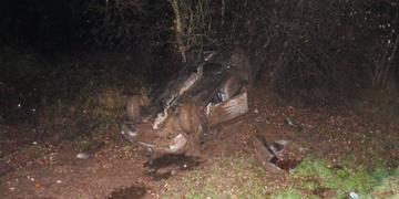 Aktuálně: Za Vejprnicemi vyletěla žena ze silnice a na Husově třídě hořelo auto