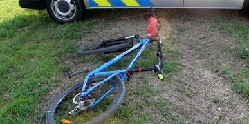 Osmnáctiletý řidič ujel od nehody i od zraněného