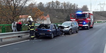 Čelní střet na Dolanském mostě