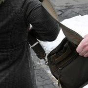 Přepadl mladou ženu a chtěl její kabelku