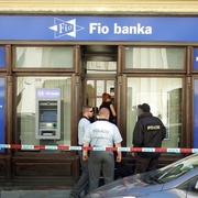 Evakuace banky v Prešovské ulici