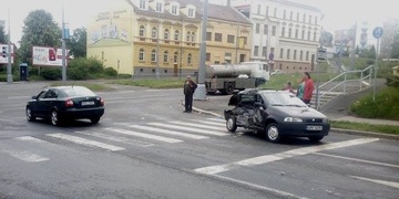 DNES:  Babička vezoucí vnuka nedala přednost cisterně