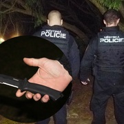 Nožem odřezával oběšence a pak ho ještě resuscitoval