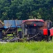 Traktorista zahynul pod vlastním traktorem