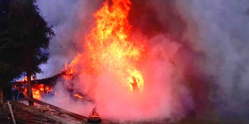 Oheň způsobil milionovou škodu