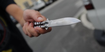 Intenzivní vyšetřování nočního pobodání bezdomovců pokračuje